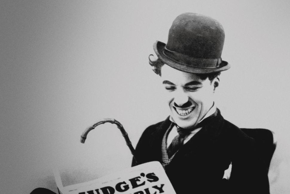 Алдарт жүжигчин Чарли Чаплины Оскарын шагнал хулгайлагджээ